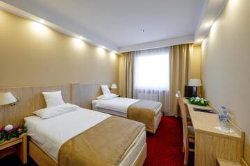 Фото номера Двухместный номер бизнес-класса с 2 отдельными кроватями Отель Hotel 500 г. Тарново-Подгурне 3
