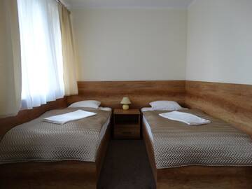 Фото номера Двухместный номер с 2 отдельными кроватями Отель Hotel Vector г. Тарново-Подгурне 7